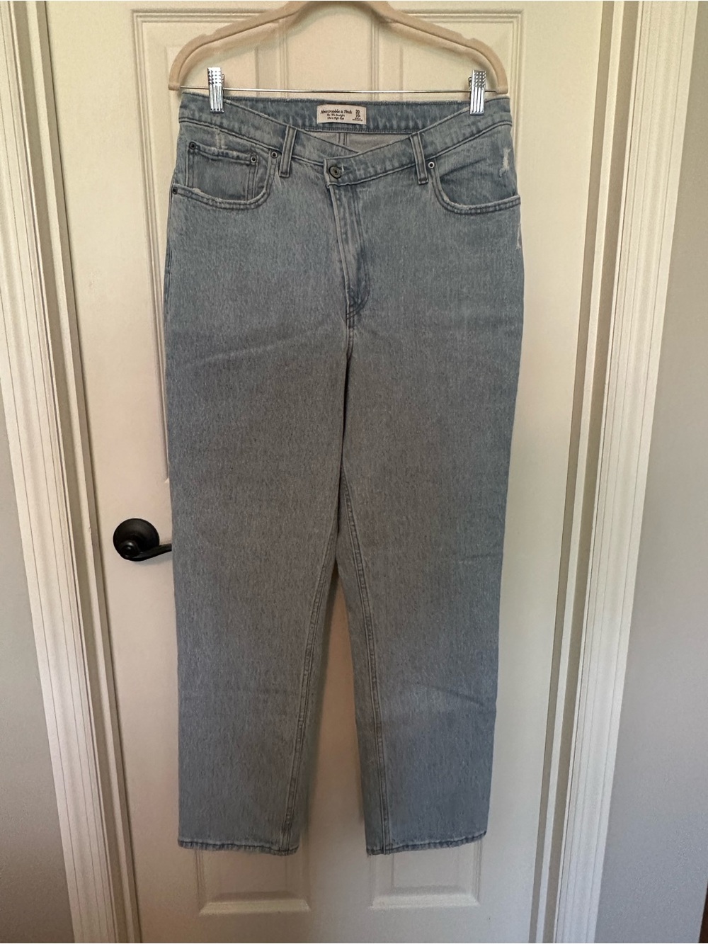 Abercrombie & Fitch The 90s Straight Leg Ultra High Rise Women’s Jeans